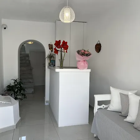 Pavlina Pensjonat Karterados (Santorini)