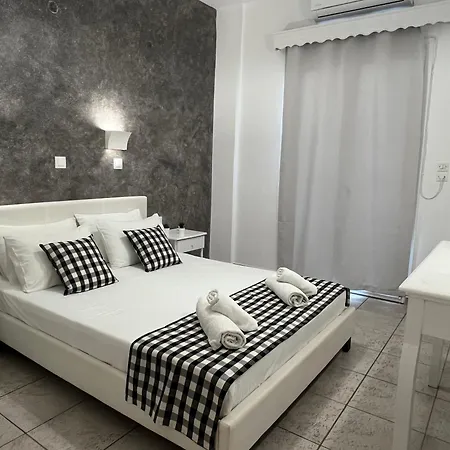 Pavlina Πανσιόν Santorini Island