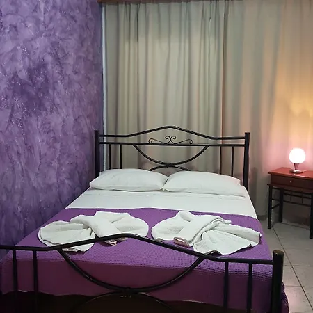 Pavlina Πανσιόν Santorini Island