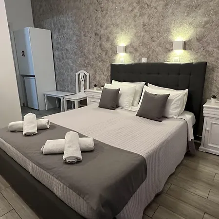 Pavlina Πανσιόν Santorini Island