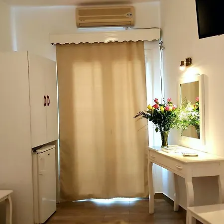Pavlina Guest house Karterados (Santorini)