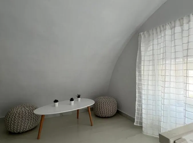 Gasthuis Pavlina Karterados (Santorini)