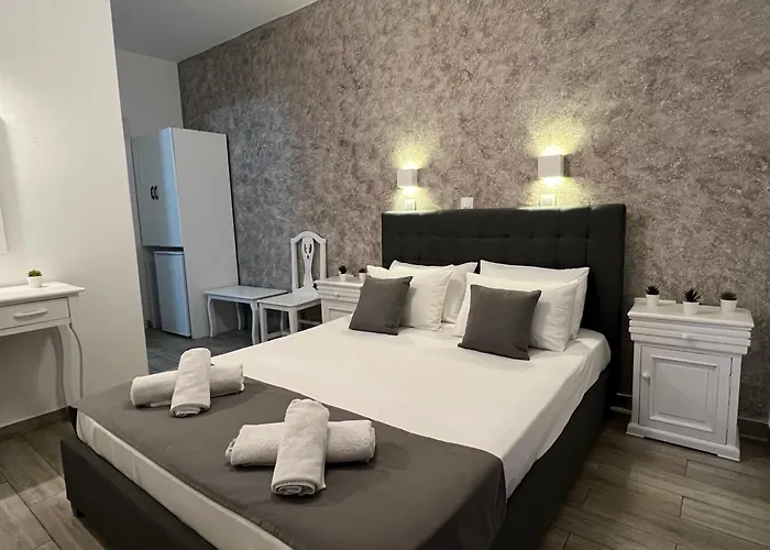 Pavlina 4* Karterados (Santorini)