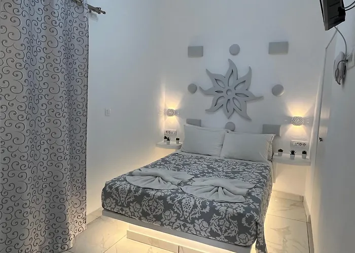 Pavlina 4* Karterados (Santorini)