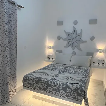 Pavlina 4* Karterados (Santorini)