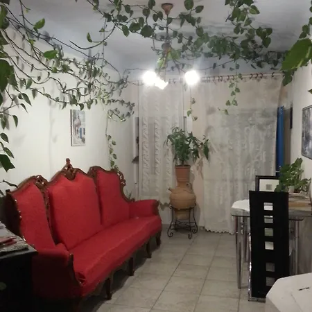 Pavlina Karterados (Santorini)