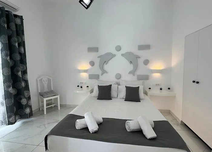 帕弗林纳别墅酒店 招待所